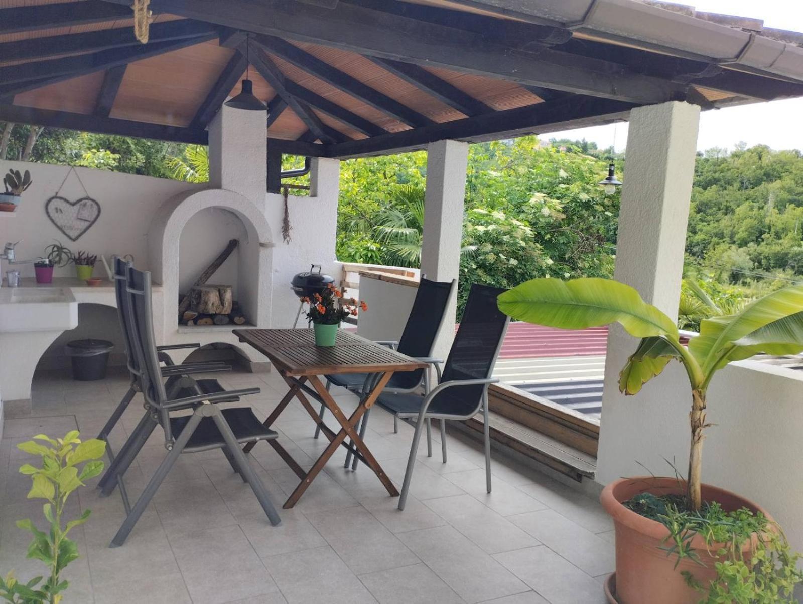 Apartma Salvia-Guest House 路次亚 外观 照片